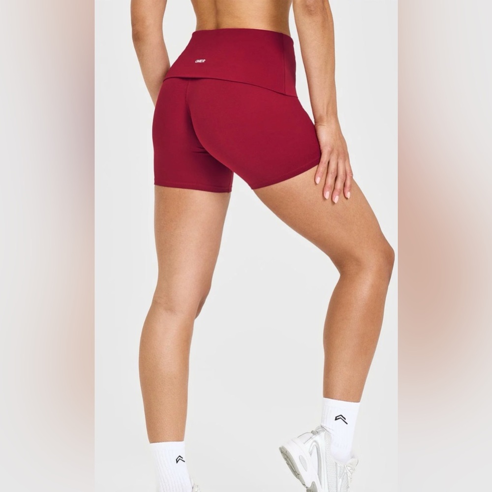 ONER ACTIVE RUBY RED SOFTMOTION™ FOLD OVER SHORTS 6" WITH WHITE LOGO